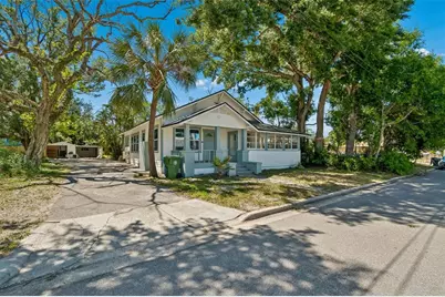 1002 23rd Street W, Bradenton, FL 34205 - Photo 3