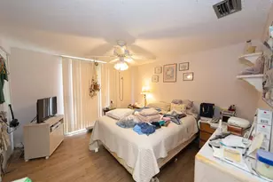 8602 Briar Grove Cir, Tampa, FL 33615 - Photo 7