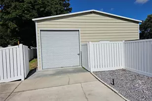1401 Lindsey Rd, Plant City, FL 33566 - Photo 5