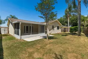 1733 Sutton Pl, Dunedin, FL 34698 - Photo 31