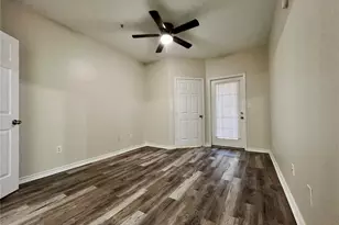 4323 Bayside Village Dr, Tampa, FL 33615 - Photo 5
