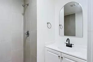 8639 May Cir, Tampa, FL 33614 - Photo 25