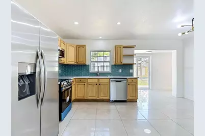 8639 May Circle, Tampa, FL 33614 - Photo 11