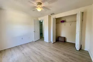 1702 Sunkissed Dr, Tarpon Springs, FL 34689 - Photo 25