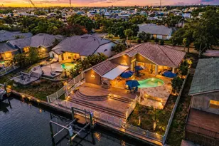 1114 Marina Dr, Tarpon Springs, FL 34689 - Photo 3