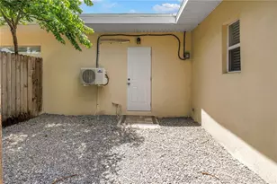 110 NE Monroe Cir N, Saint Petersburg, FL 33702 - Photo 39