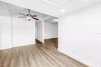 110 NE Monroe Circle N #1, Saint Petersburg, FL 33702 - Photo 11