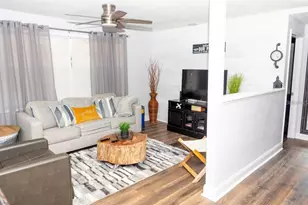 12706 Forest St, Tampa, FL 33612 - Photo 15