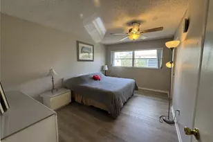 7007 Versailles N, Pinellas Park, FL 33781 - Photo 9