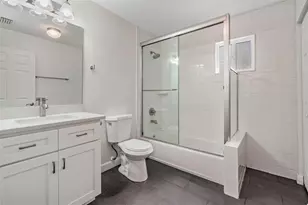3304 Moran Rd, Tampa, FL 33618 - Photo 37