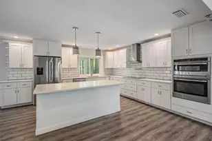 3304 Moran Rd, Tampa, FL 33618 - Photo 11
