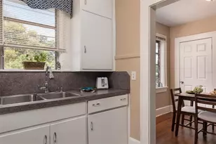 3655 N 1st (Upper Unit) Ave, Saint Petersburg, FL 33713 - Photo 11