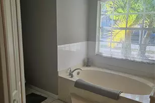 8611 Brookway Cir, Tampa, FL 33635 - Photo 9