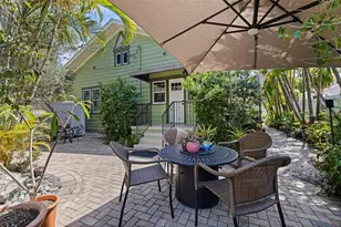1260 10th St N, Saint Petersburg, FL 33705 - Photo 37