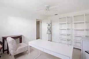 6650 Hibiscus Ave S, South Pasadena, FL 33707 - Photo 9