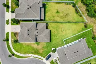 31601 Holton Ct, Wesley Chapel, FL 33545 - Photo 53