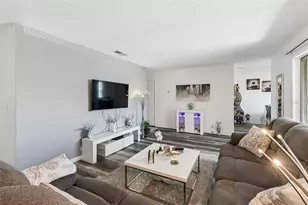 7210 N Manhattan Ave, Tampa, FL 33614 - Photo 3