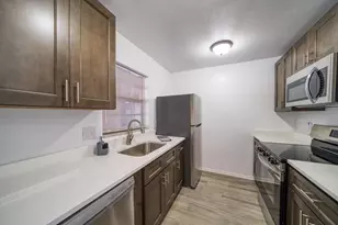 8693 Bardmoor Blvd, Seminole, FL 33777 - Photo 17