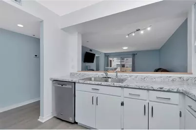 6817 Stones Throw Circle N #17203, Saint Petersburg, FL 33710 - Photo 5
