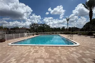 10335 Carrollwood Ln, Tampa, FL 33618 - Photo 17