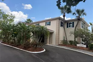 10335 Carrollwood Ln, Tampa, FL 33618 - Photo 23