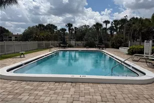 10335 Carrollwood Ln, Tampa, FL 33618 - Photo 19