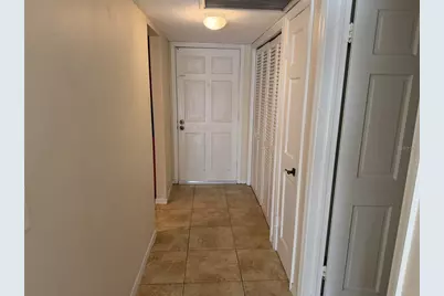 10335 Carrollwood Lane #116, Tampa, FL 33618 - Photo 3