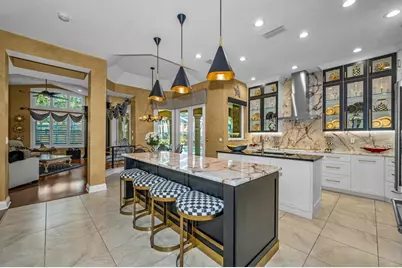 970 Southern Pine Court NE, Saint Petersburg, FL 33703 - Photo 7