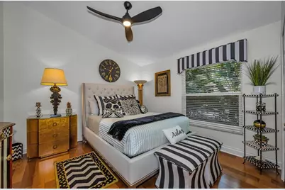 970 Southern Pine Court NE, Saint Petersburg, FL 33703 - Photo 17
