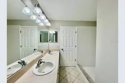18112 Canal Pointe Street, Tampa, FL 33647 - Photo 29