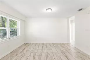 1901 E Shadowlawn Ave, Tampa, FL 33610 - Photo 9