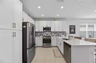 4915 Sienna Isles Ave, Wimauma, FL 33598 - Photo 11