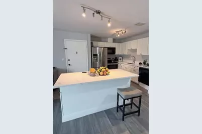 444 Banyon Tree Circle #202, Maitland, FL 32751 - Photo 5