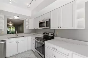 3163 Landmark Dr, Clearwater, FL 33761 - Photo 9