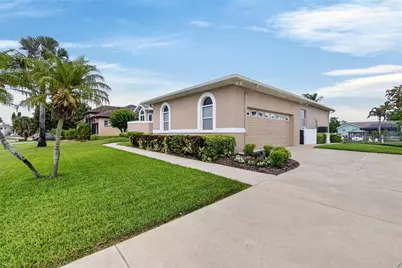 806 Eagle Lane, Apollo Beach, FL 33572 - Photo 5