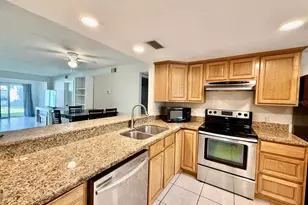 7560 92nd St, Seminole, FL 33777 - Photo 7