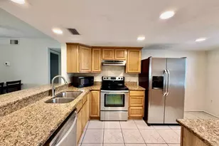 7560 92nd St, Seminole, FL 33777 - Photo 5