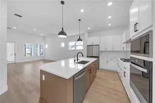 7267 Kodiak Ln, Sarasota, FL 34240 - Photo 3
