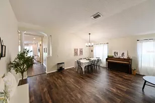 4517 Wild Plum Ln, Lutz, FL 33558 - Photo 9
