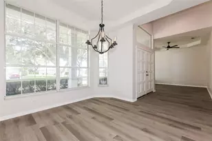 3810 Spruce Pine Dr, Valrico, FL 33596 - Photo 3