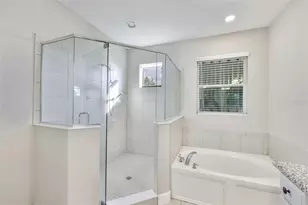 6207 Voyagers Pl, Apollo Beach, FL 33572 - Photo 21