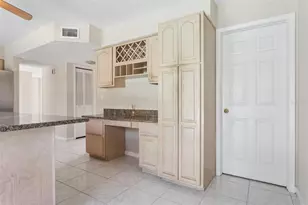 3103 Taragrove Dr, Tampa, FL 33618 - Photo 13