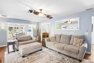 992 Hillwood Dr, Dunedin, FL 34698 - Photo 3