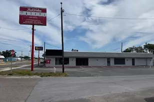 9501 N Nebraska Ave, Tampa, FL 33612 - Photo 11