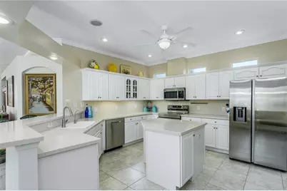 8105 Ambersweet Place, Land O Lakes, FL 34637 - Photo 7