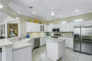 8105 Ambersweet Pl, Land O Lakes, FL 34637 - Photo 7