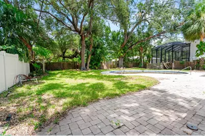 614 Ontario Avenue, Tampa, FL 33606 - Photo 7