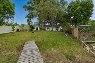13338 Lake George Ln, Tampa, FL 33618 - Photo 37