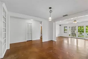13338 Lake George Ln, Tampa, FL 33618 - Photo 17