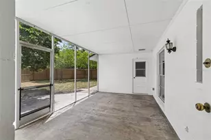 13338 Lake George Ln, Tampa, FL 33618 - Photo 29